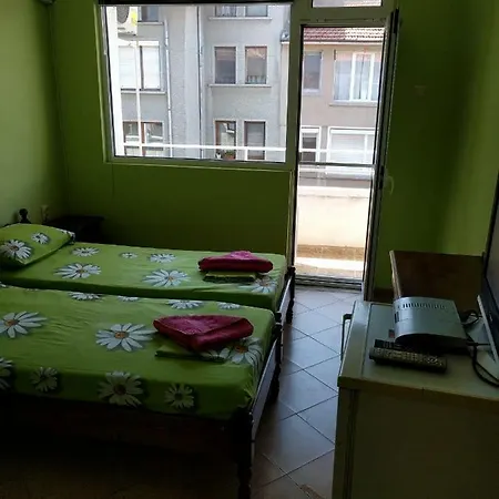 Guest house Reni